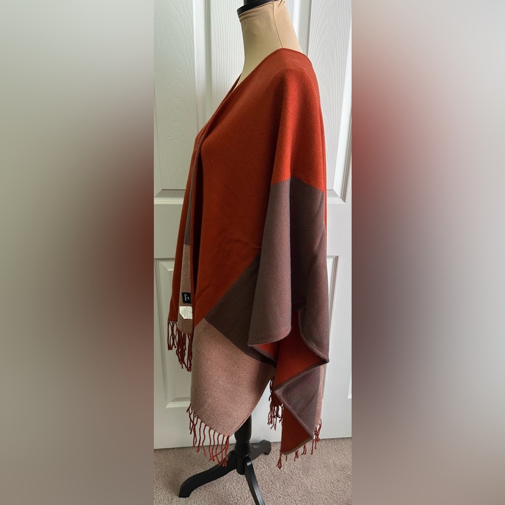 Echo Women's Red and Brown Poncho - Picture 2 of 4